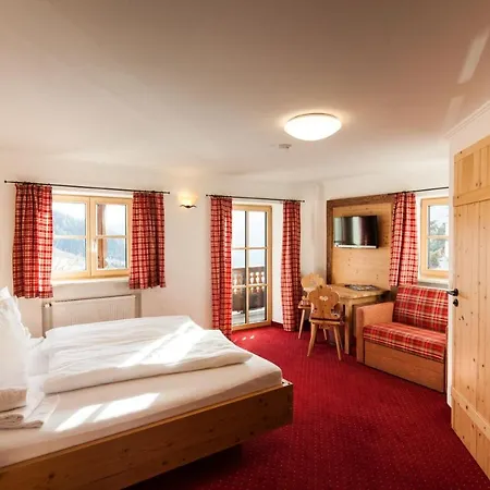 Guest house Alpenpension Ettlerlehen 3*
